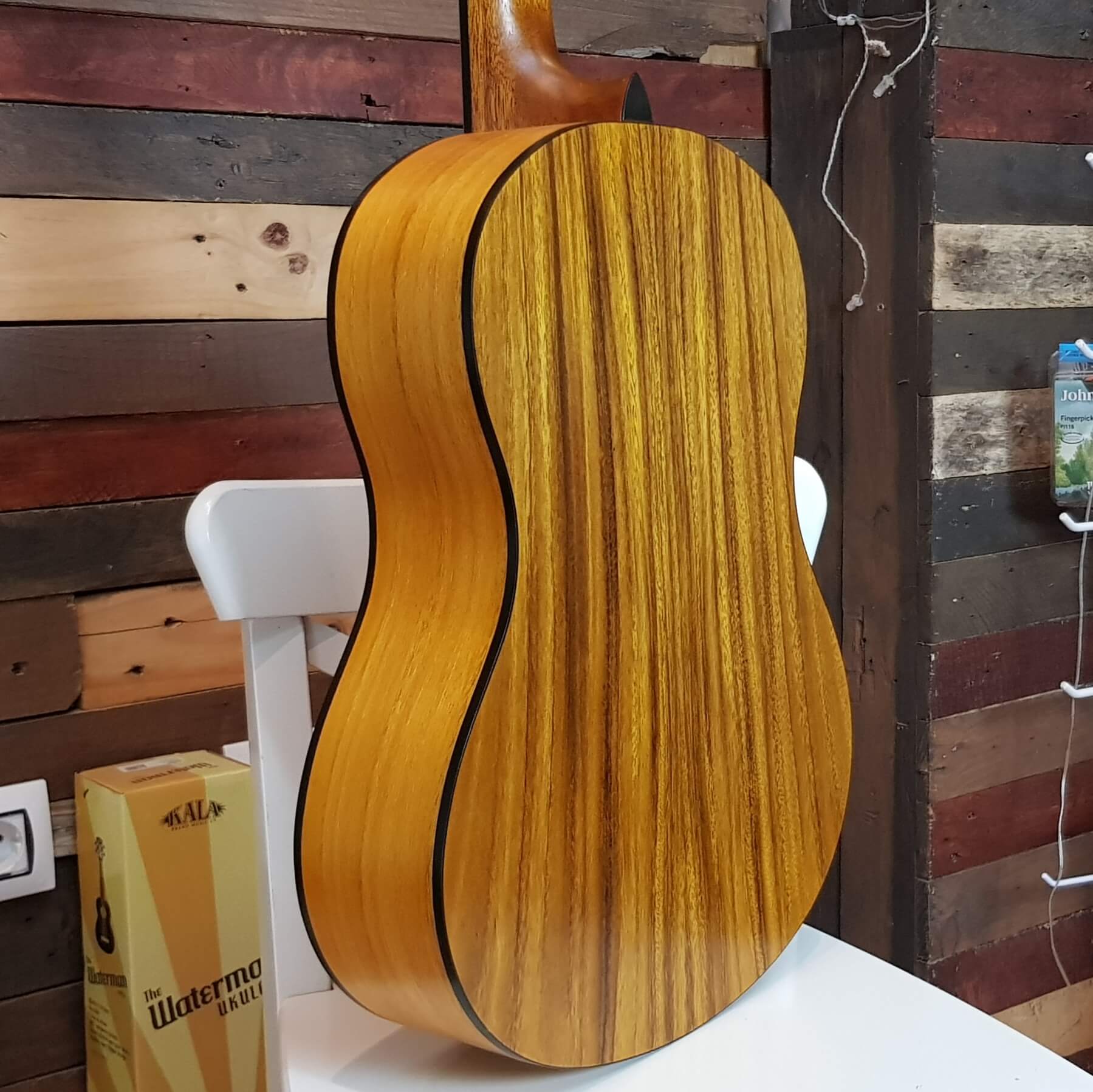 Guitarra Admira TOBA (guitarra clásica de estudio) Mod. 2023